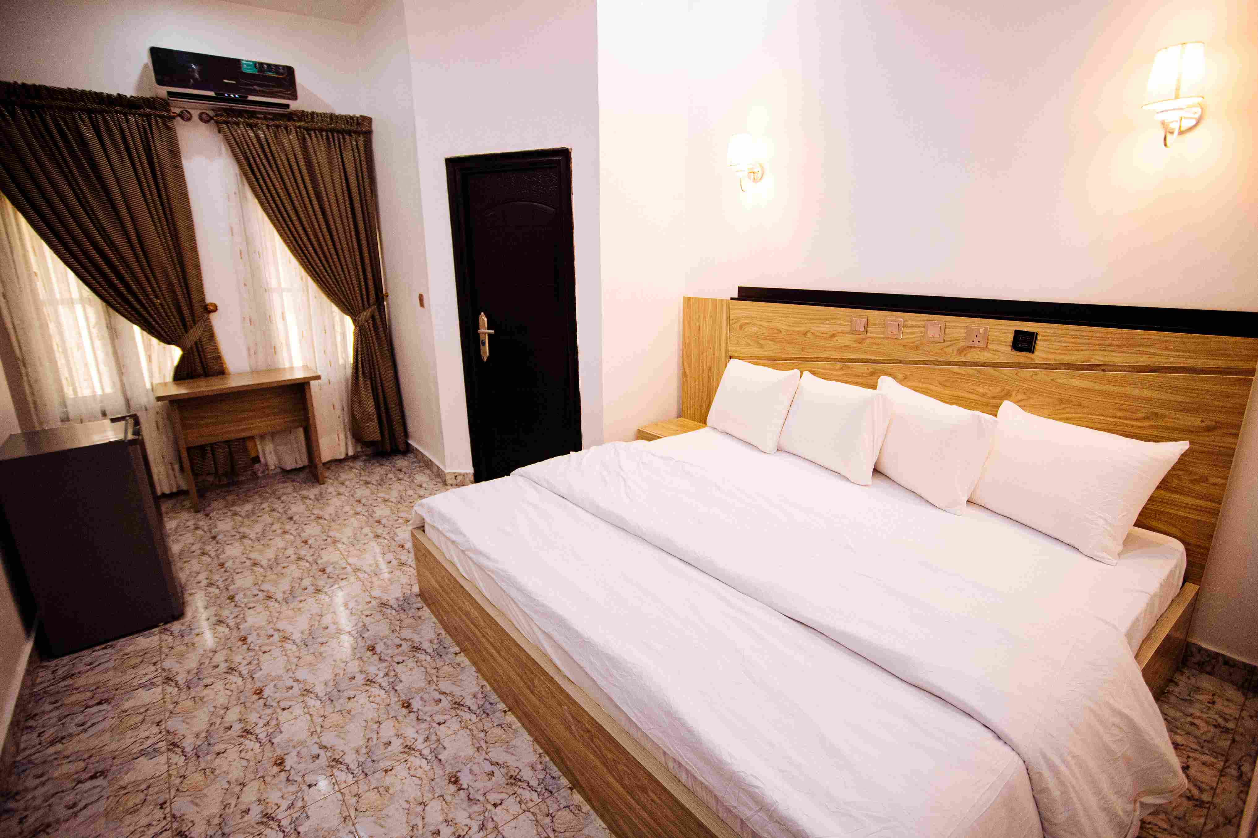 Vamble Apartments and Suites image 3