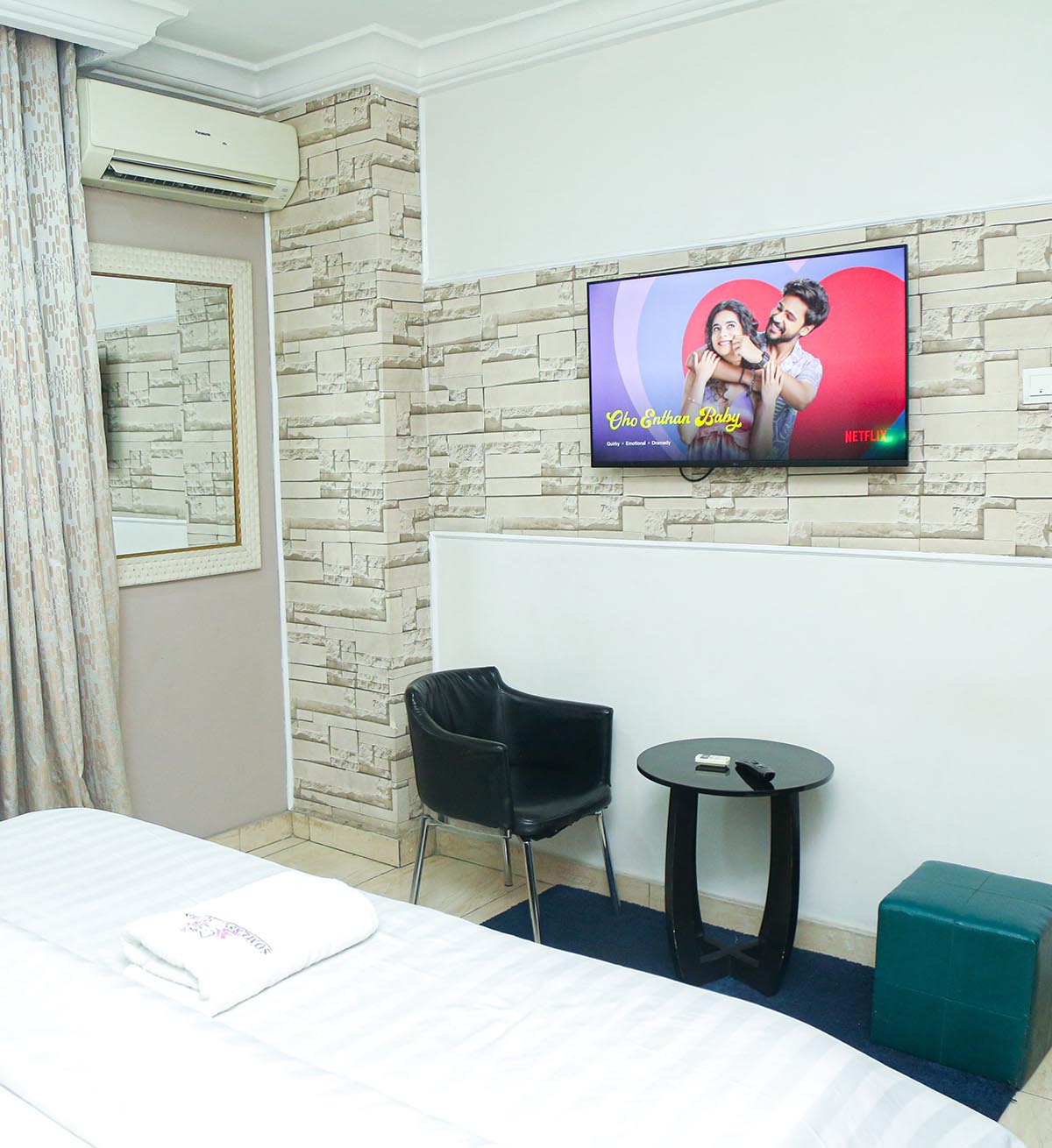 Somerset Suites image 2