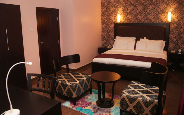 Ellis Suites