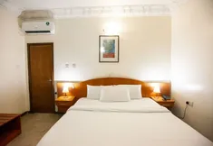 Jersey Apartments image 4