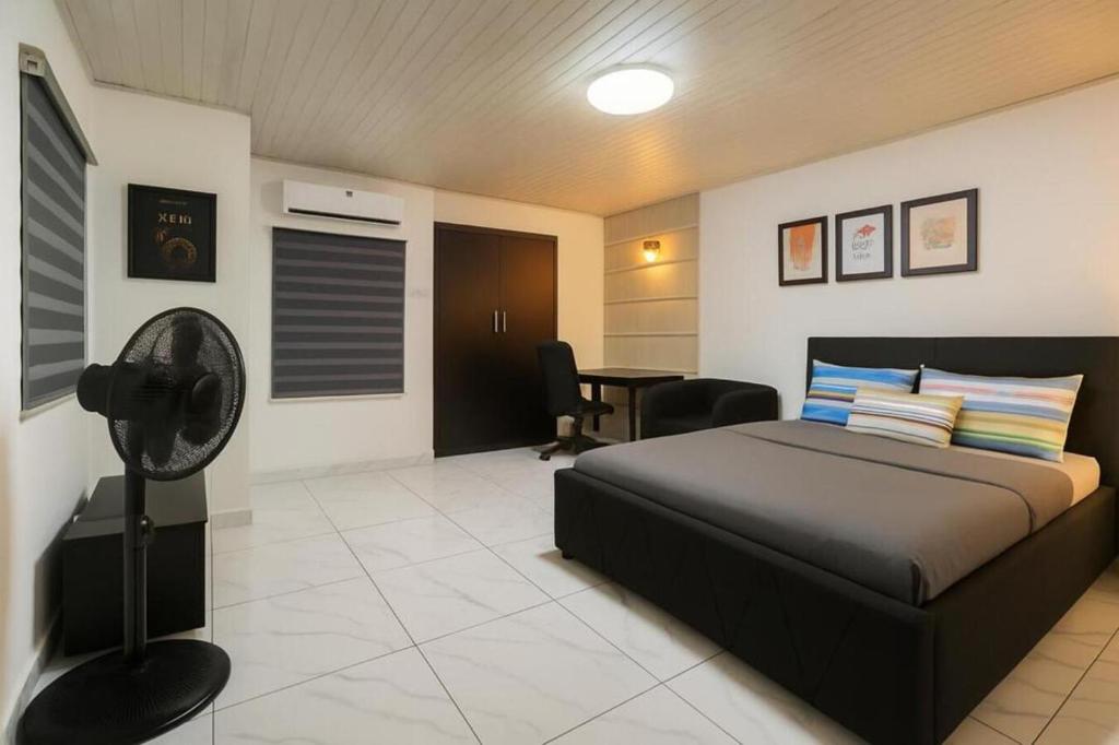 Easyinn Shortlet Apartment image 5