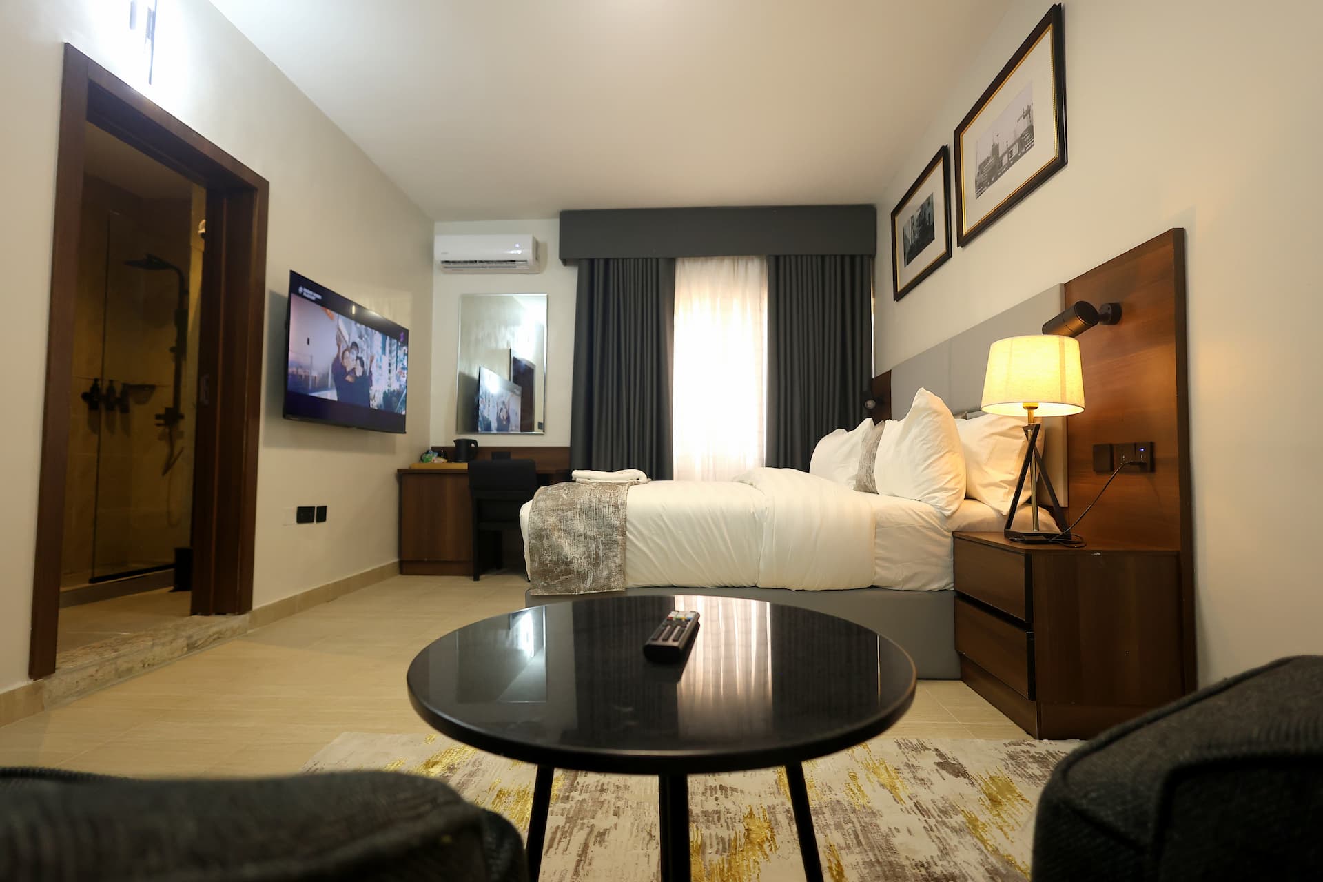 Five Clover Hotel- Ilupeju image 2