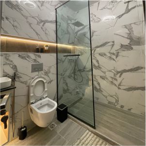 Addison Hotel and Apartment image 3