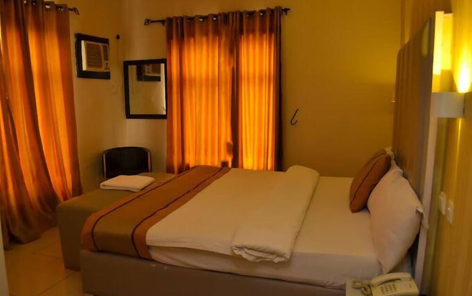 Prenox Hotel and Suites image 3