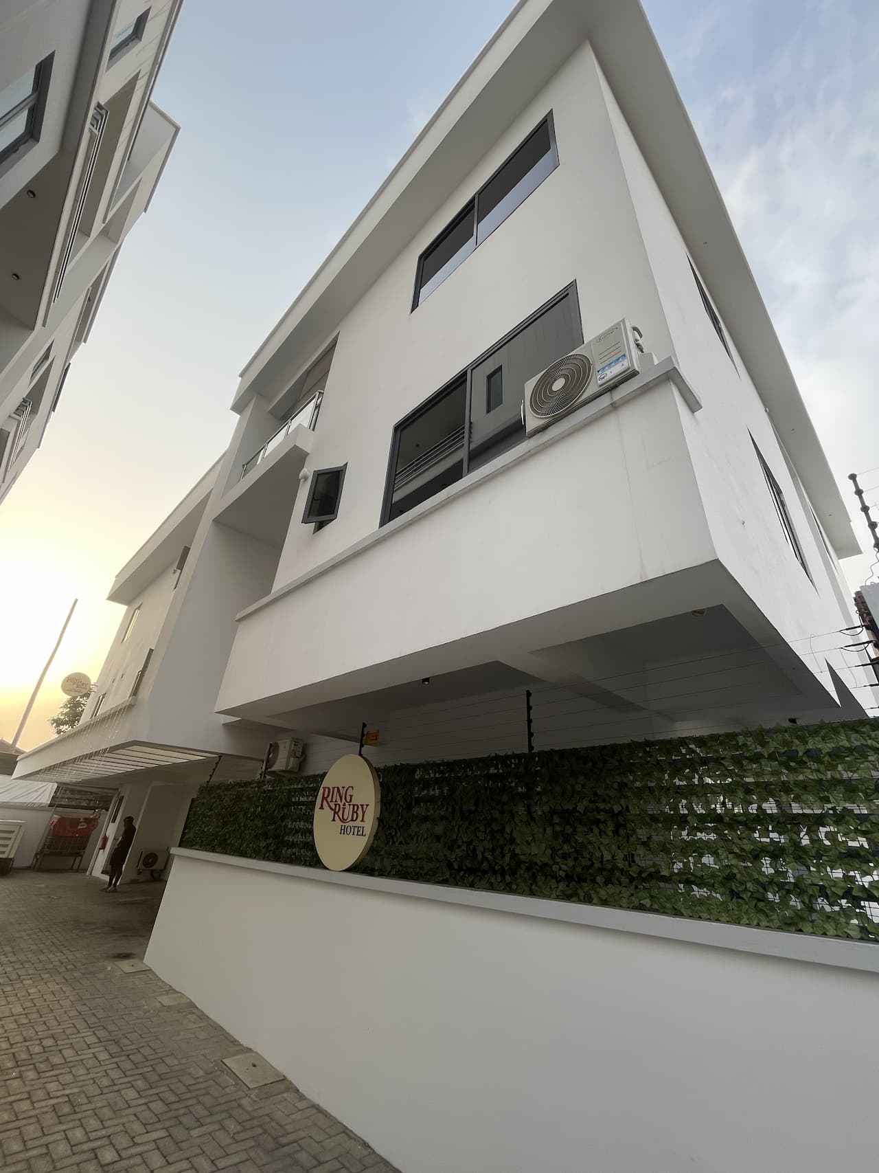 Ring Ruby Hotel- Oduduwa