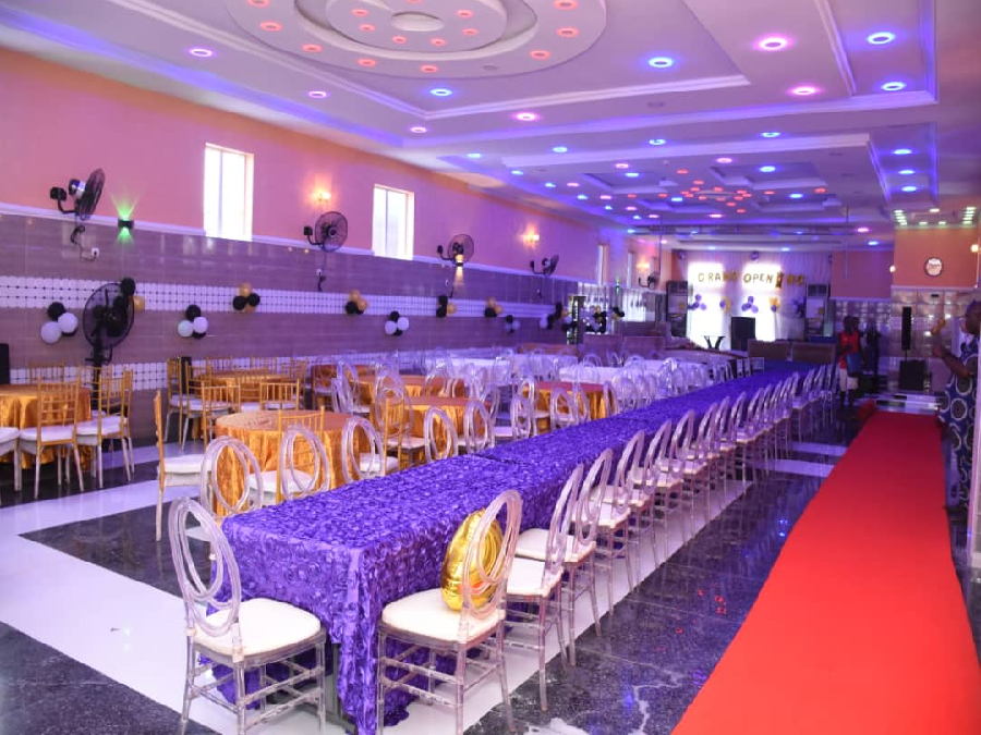 Castle Majestic Hotel image 4