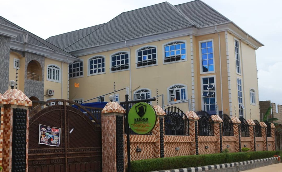 Resdon Hotel and Suites