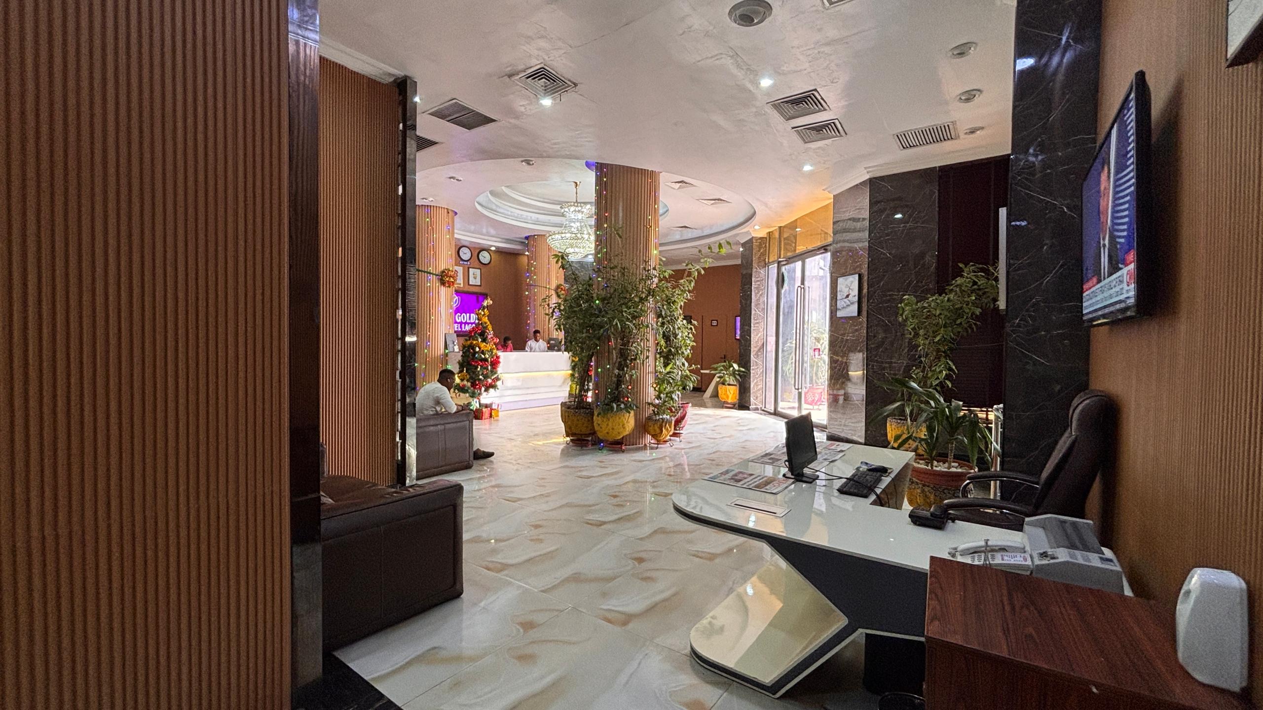Airport Golden Tulip Hotel image 4