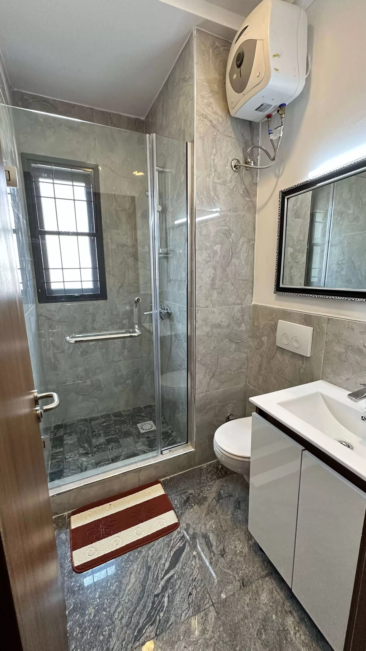 Tennys Place Apartments-Jahi image 4