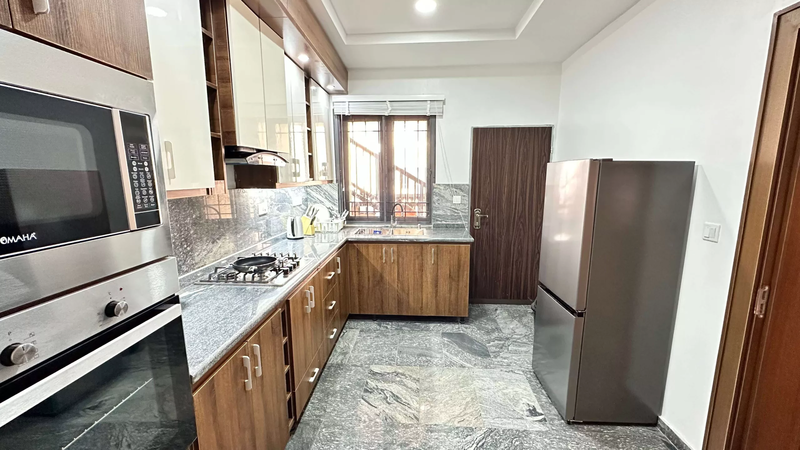 Tennys Place Apartments-Jahi image 3