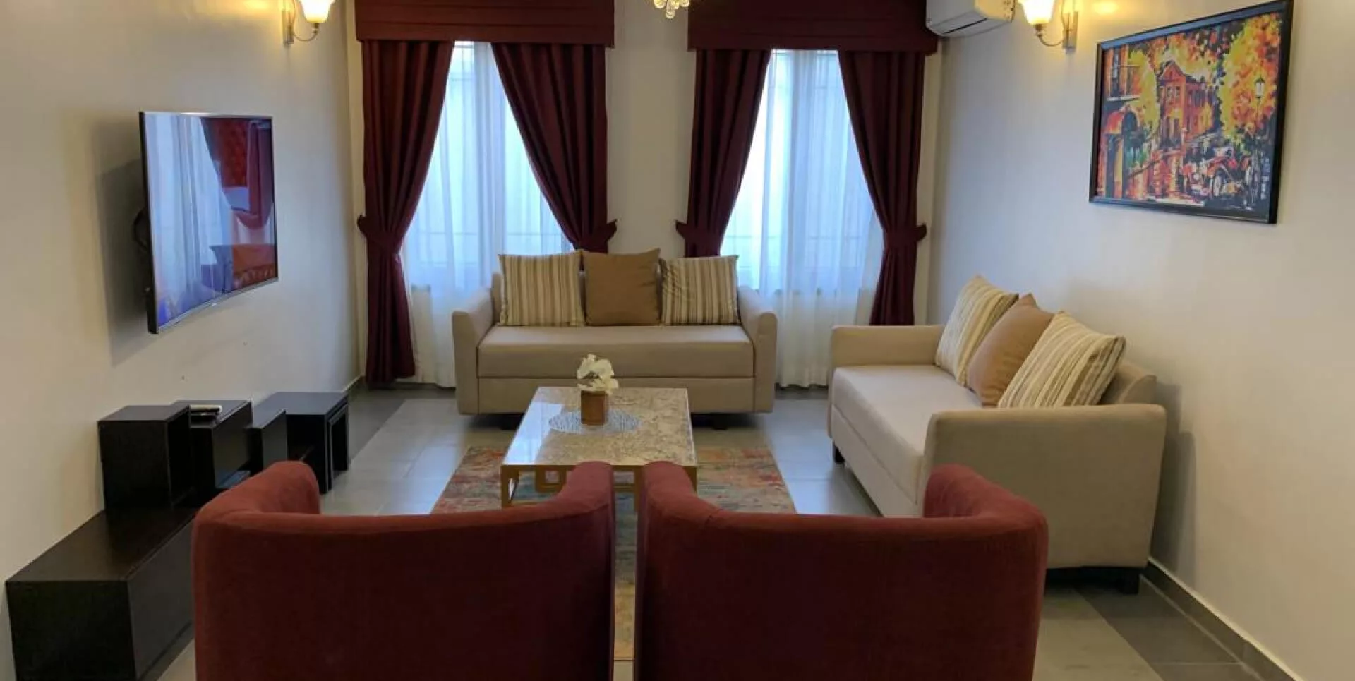 Tennys Place Apartments-Kado