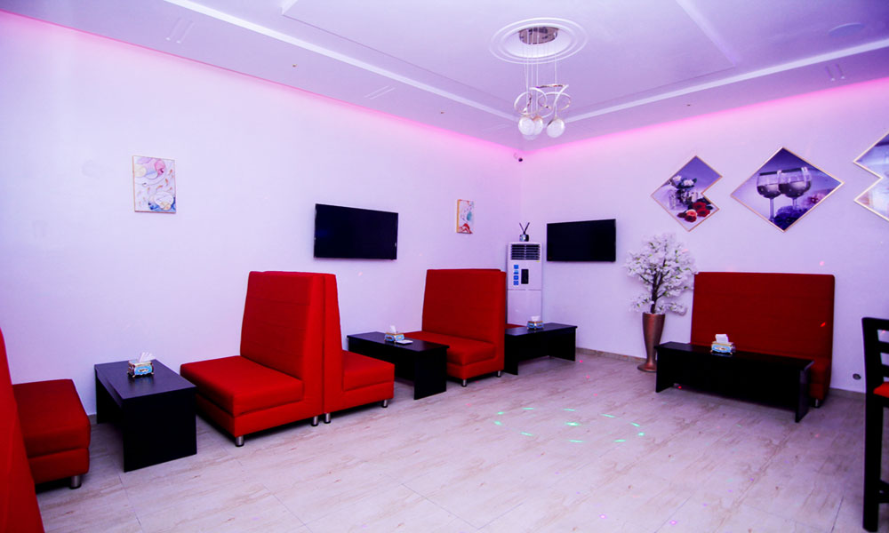 Hogis Luxury Suites image 5