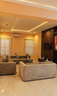 The Manor Hotel by Luckzi image 5