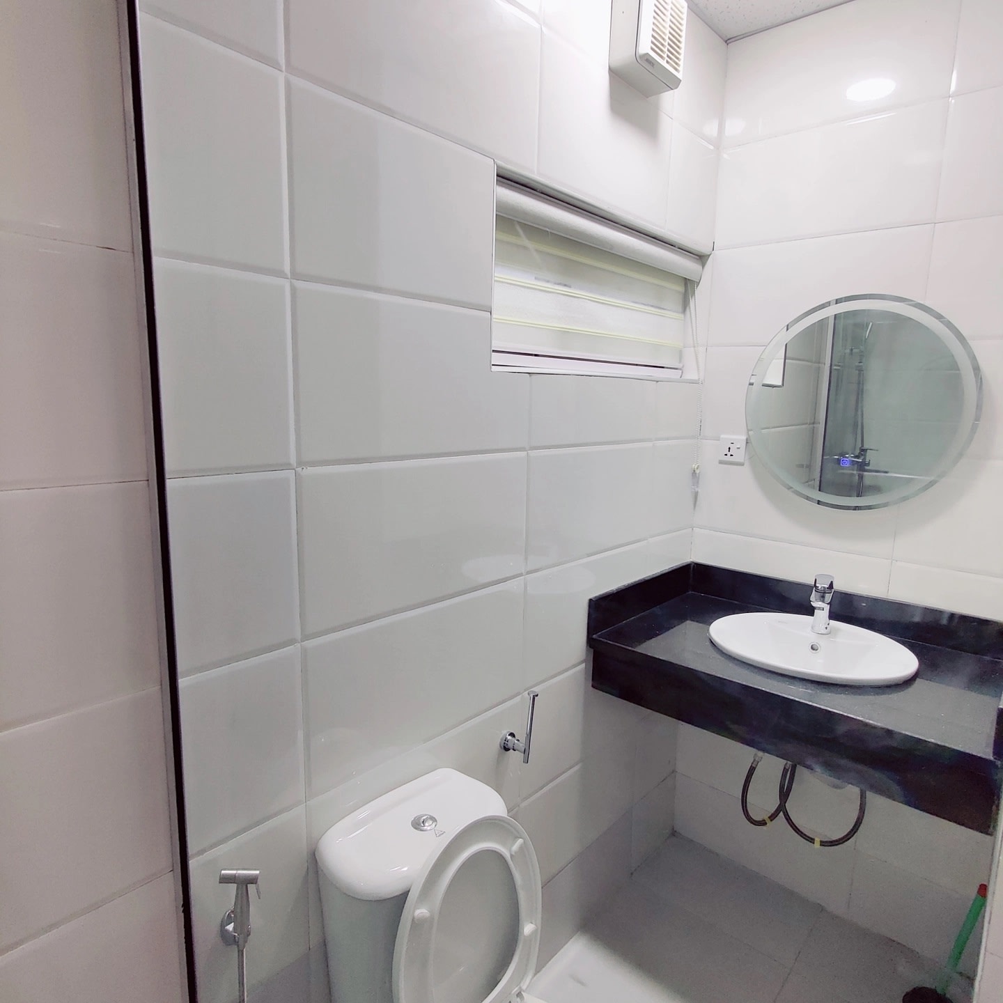 The Glass Residence by Gidanka image 5