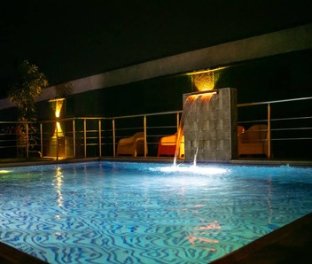 De Bay Lux Hotel and Suites
