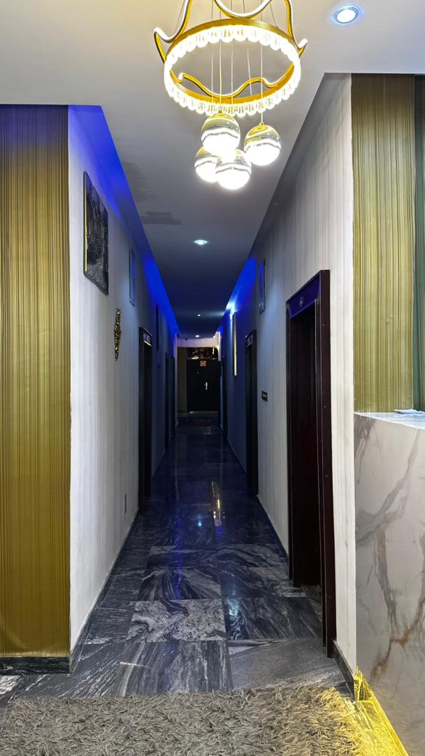 Purple Crown Hotel image 2