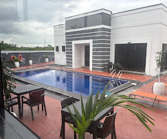 Reens Suites and Apartments image 2