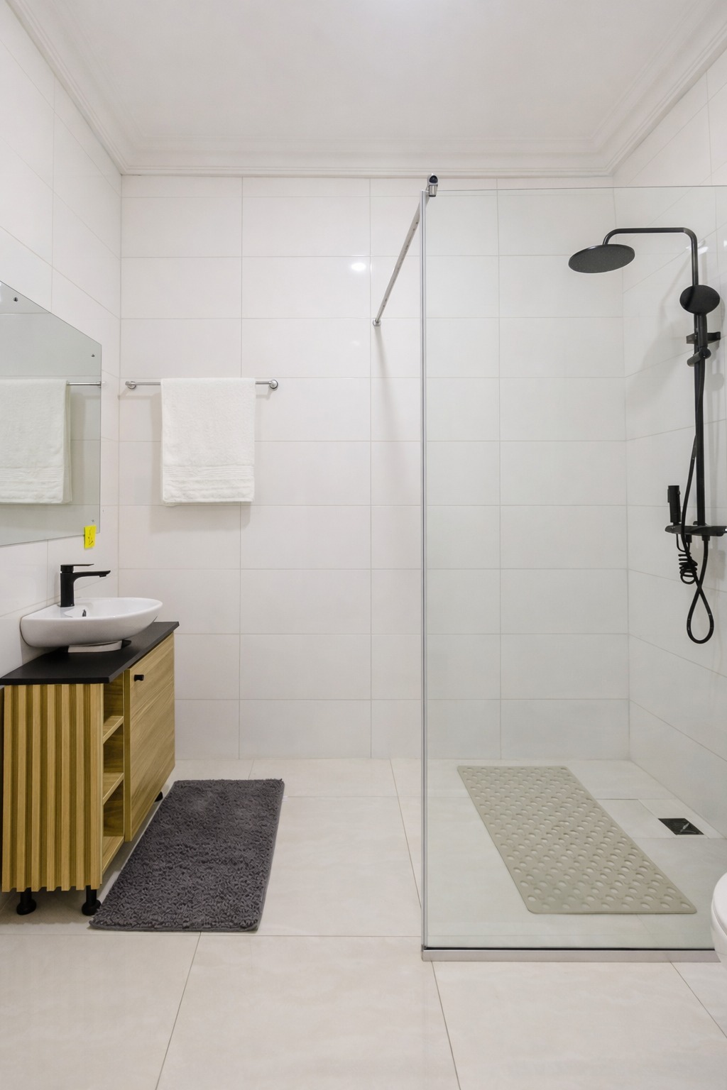 Aurelia Apartments image 5