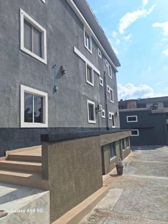 Rosecourt Hotel and Suites