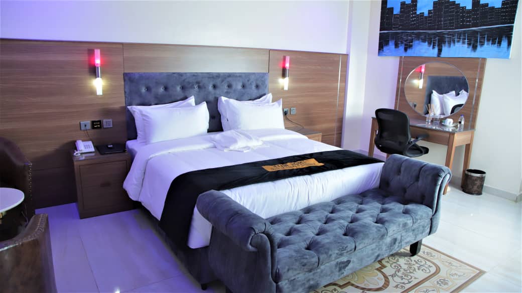 Ryan Hotel and Suites image 2