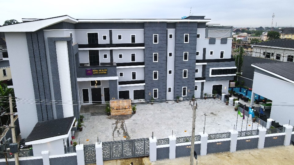 Royal De Elite Hotel