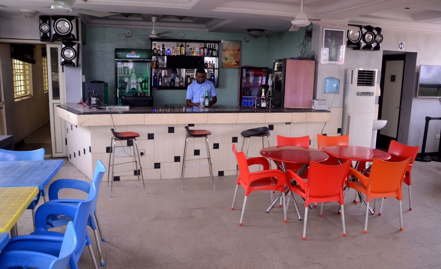 Esado Suites- Olanrewaju Branch