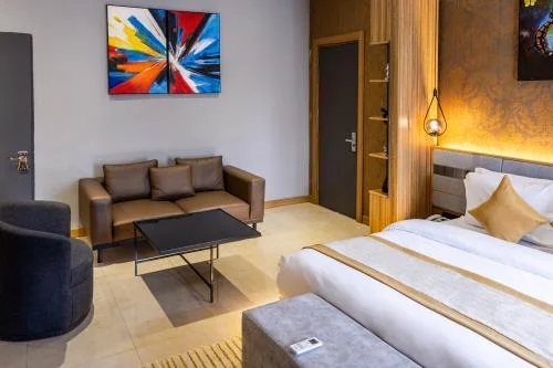 Yellow Trumpet Hotel