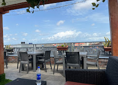 Perfecto La Villa Hotel and Suites image 2