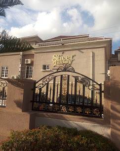 Sheer Luxury Apartment and Suites- Garki