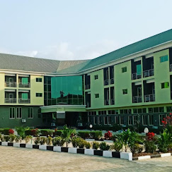 Monarchs Luxury Palace Hotel