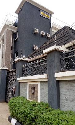 Perch Hotel and Suite