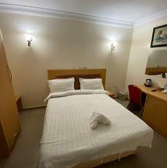 Stardust Apartments image 2