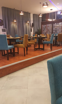 Shores Hotel