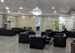 Statement Hotel image 2