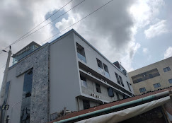 Formula 2 Hotel and Suites image 2