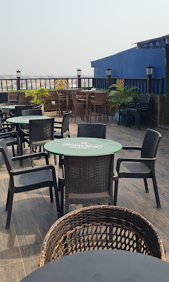 Vinmilan Hotel and Resort