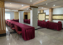 AA Hotel and Suites image 5