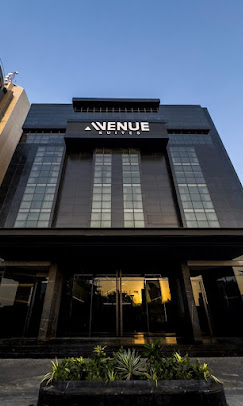 Avenue Suites