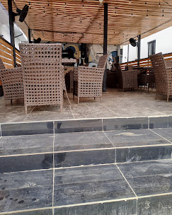 De Mipos Luxury Suites image 2