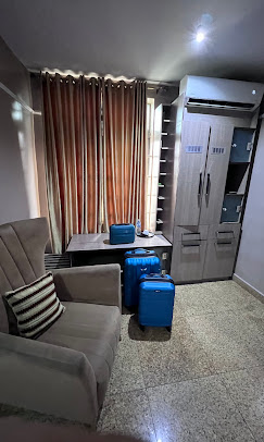 Ikeja Airport View Apartment image 3