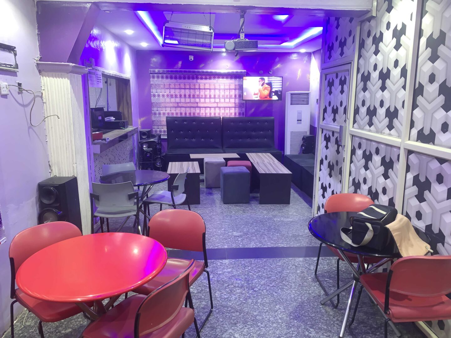 Esado Suites- Alagbado Branch image 4