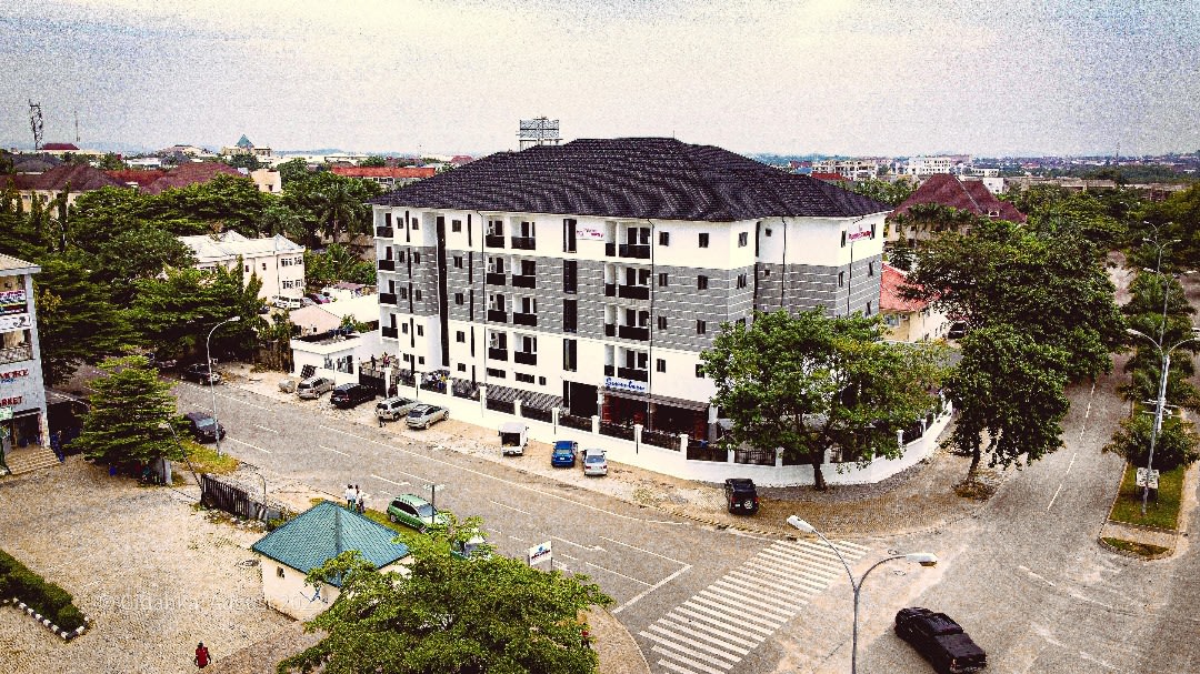 The Residence by Gidanka