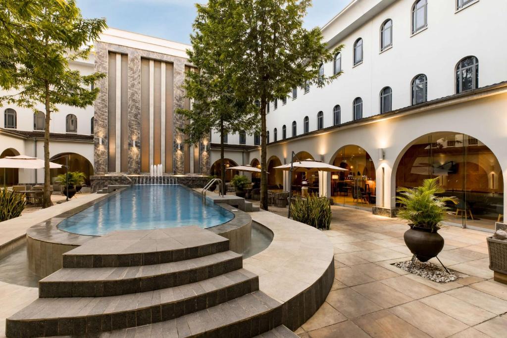 Radisson Hotel image 4