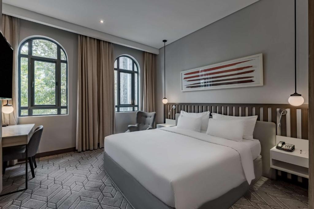 Presidential Suite - Pool View