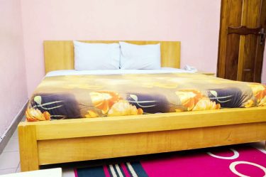 Royal Classic Single