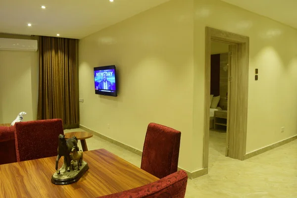 One Bedroom Apartment