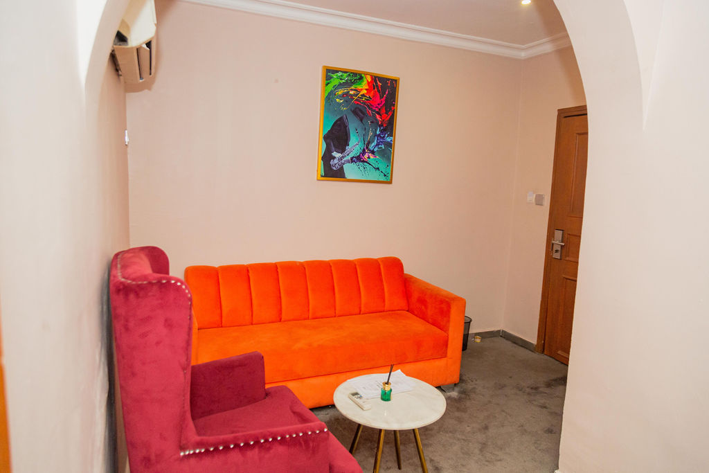 Studio Premium Suites