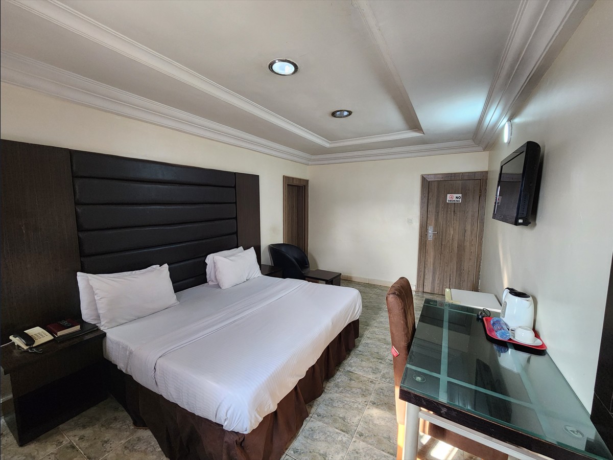 Standard Suite