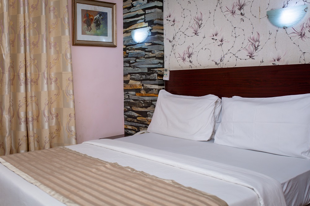 Wale Olanipekun Room