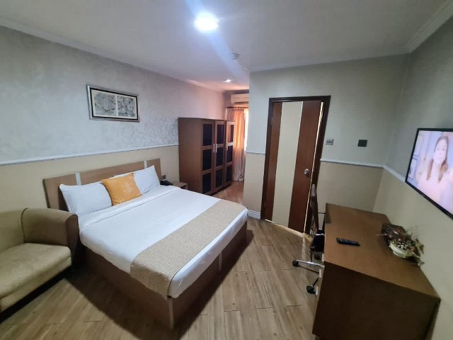 Deluxe Royale Room
